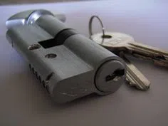 Williston Park NY Locksmith Store Williston Park, NY 516-272-4503 - broken-key-extraction